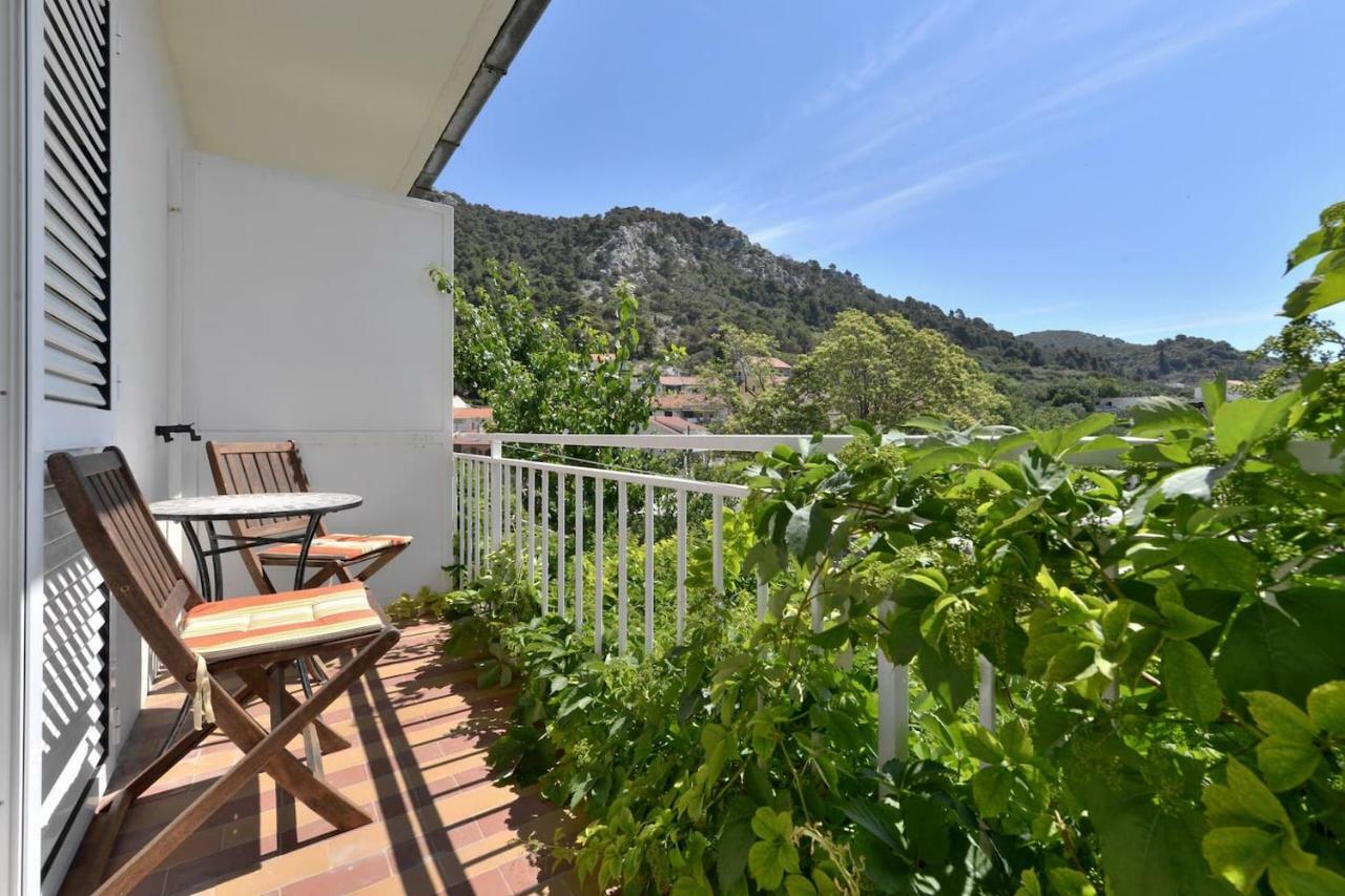 Luka'S House - Zf Hvar ฮวาร์ ภายนอก รูปภาพ