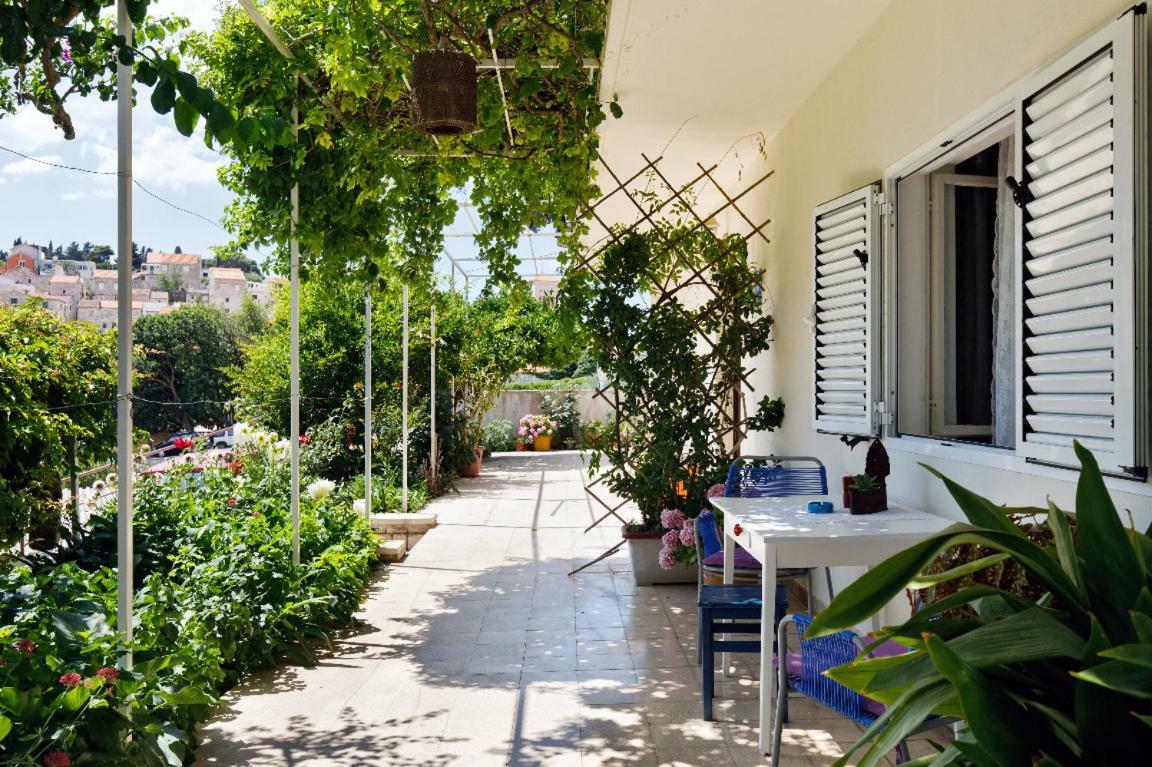 Luka'S House - Zf Hvar ฮวาร์ ภายนอก รูปภาพ