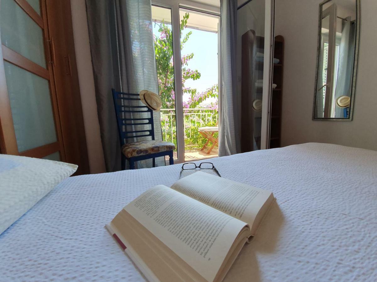 Luka'S House - Zf Hvar ฮวาร์ ภายนอก รูปภาพ