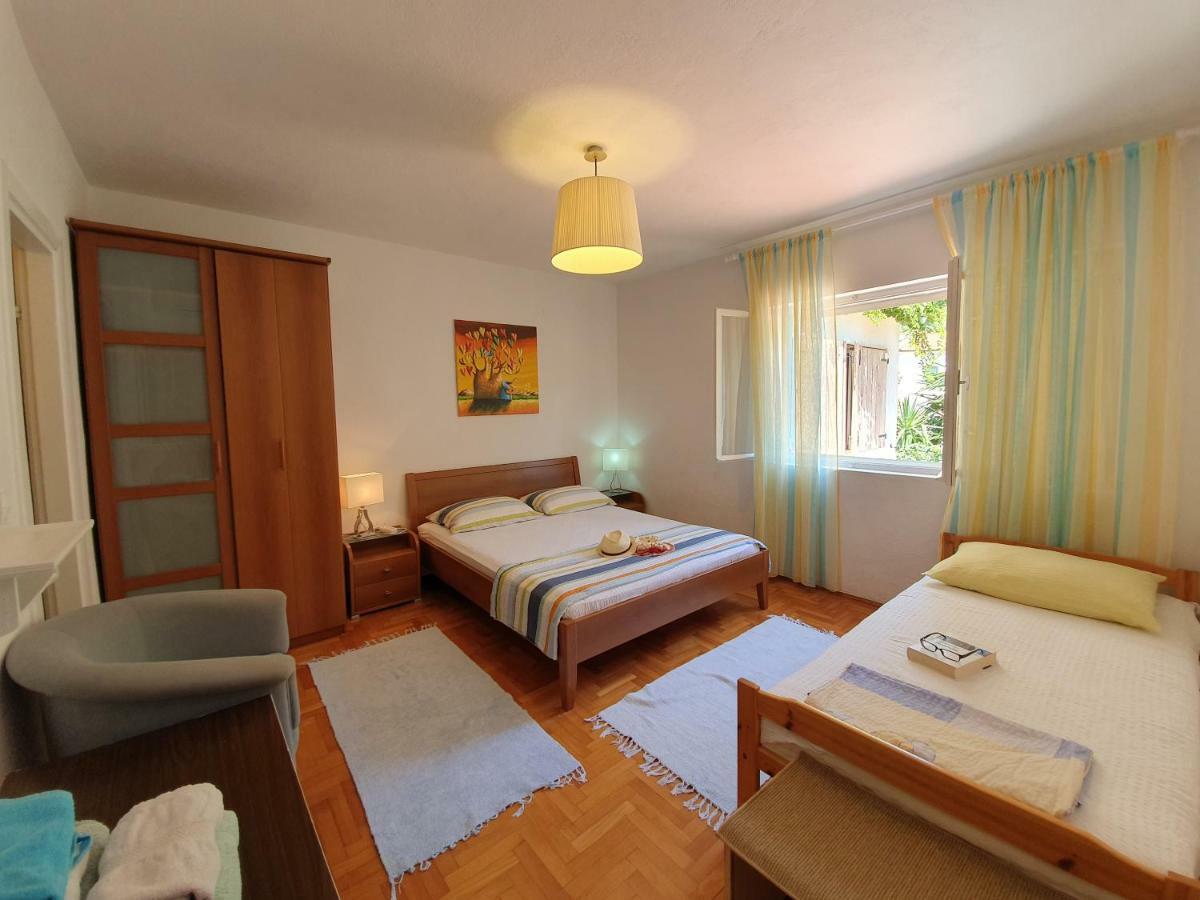 Luka'S House - Zf Hvar ฮวาร์ ภายนอก รูปภาพ